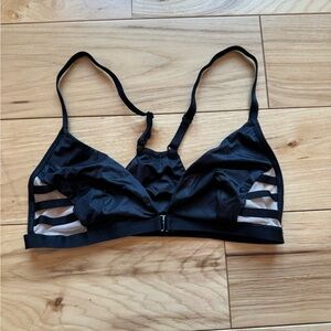 Front closure bralette
